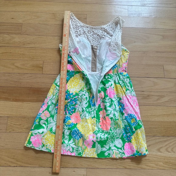 Lilly Pulitzer Raegan Hibiscus Stroll Print Lace Inset Fit & Flare Dress Size 10 - Picture 9 of 10